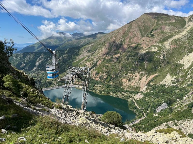 Estany Gento cable car